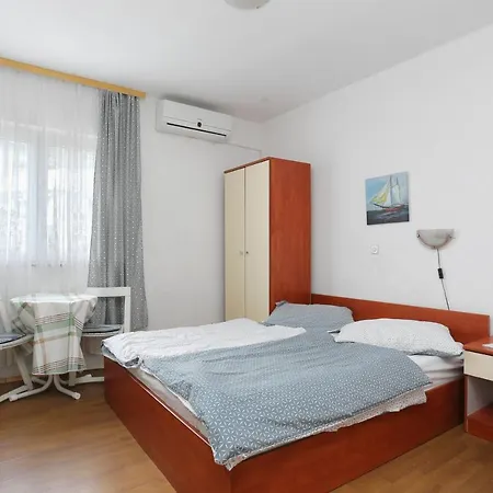 Apartments With Parking Space Tucepi, Makarska - 6695 Apartment