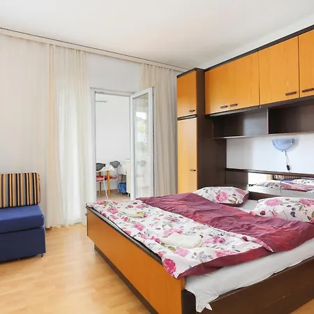 Apartment Apartments With Parking Space Tucepi, Makarska - 6695 Tučepi