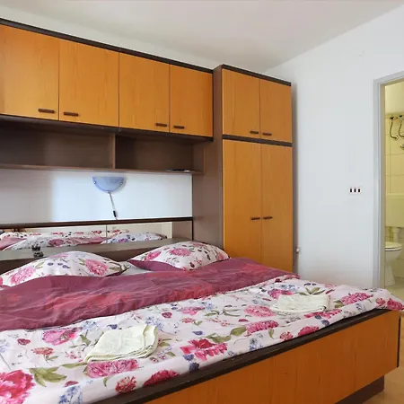 Apartments With Parking Space Tucepi, Makarska - 6695 Apartment *