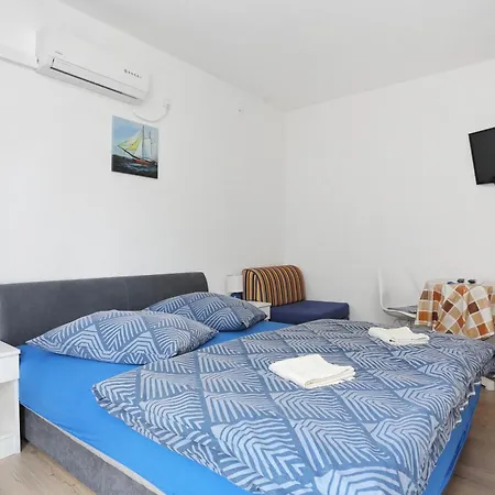 Apartments With Parking Space Tucepi, Makarska - 6695 Apartment